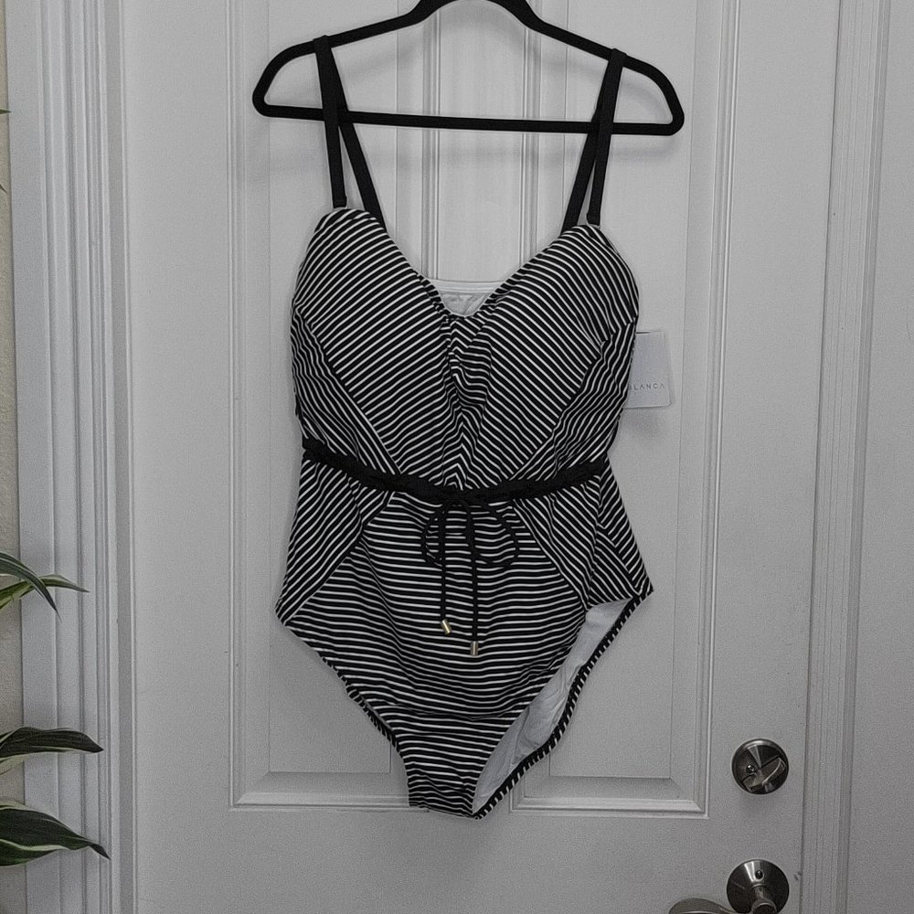 La Blanca Womens 22W Pin Stripes Swimsuit